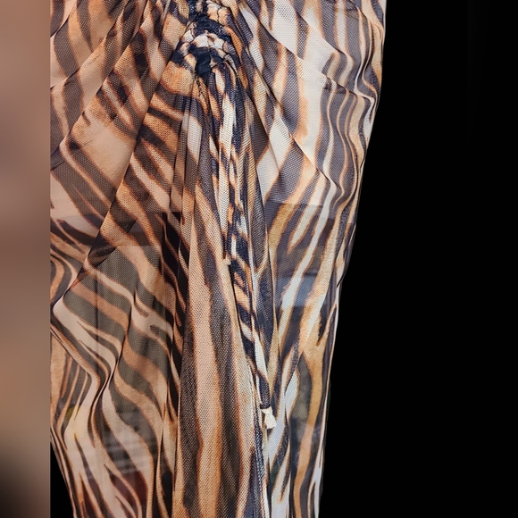 Socialite size S tan dress - Picture 8 of 10